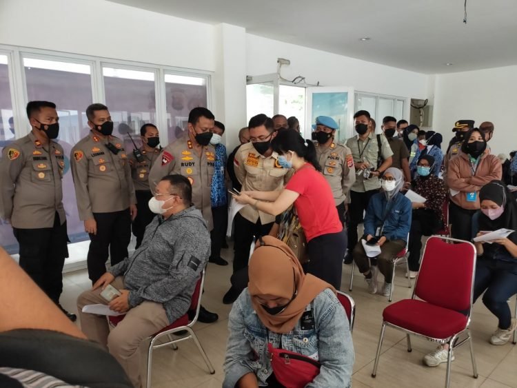 Kapolda Banten Pantau Vaksinasi Massal Booster COVID-19 di Wilayah Kabupaten Tangerang
