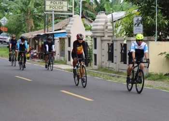 Kapolres Pandeglang Dampingi Wakapolda Banten Bersama Alumni Akpol 88 Dalam Sepeda Santai