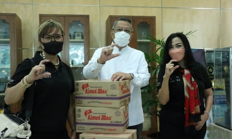 Peserta Vaksinasi Lansia di Tangsel Akan Dapat Minyak Goreng Gratis