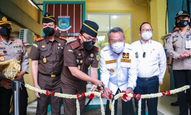 Wali Kota Benyamin Davnie Apresiasi Pembentukan Kampung Restorative Justice Lengkong Gudang Timur