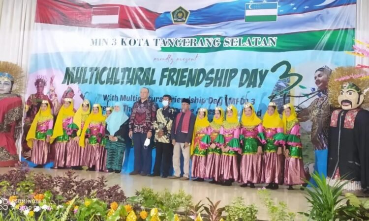 MIN 3 Tangsel Gelar Multicultural Friendship Day 3 Tahun 2022, Tampilkan Budaya Uzbekistan dan Betawi
