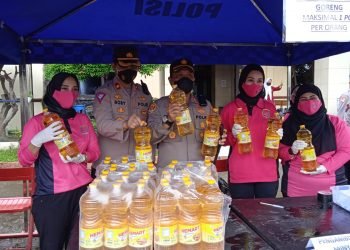 Bantu Kebutuhan Masyarakat, Polres Lebak Gelar Operasi Pasar Minyak Goreng Murah