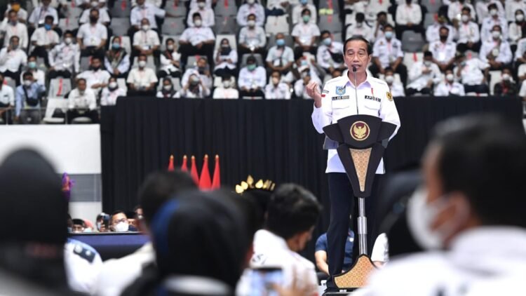 Hadiri Silaturahmi Nasional Apdesi, Presiden Jokowi Apresiasi Peran Perangkat Desa dalam Penanganan Covid-19