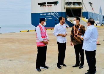 Presiden Jokowi Optimistis Ekspor Mobil via Pelabuhan Patimban Terus Meningkat