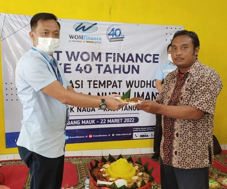 Sambut Hari Jadi ke-40, Gebrakan WOM Finance Perbaiki Renovasi MCK Mushola