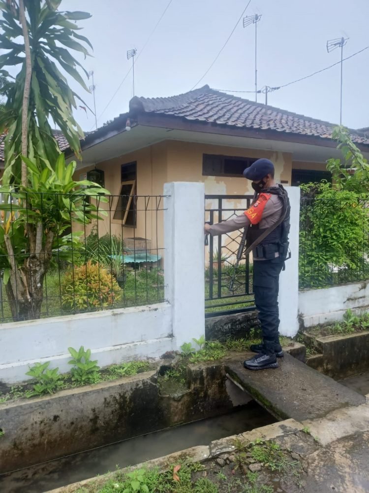 Satuan Brimob Polda Banten Melaksanakan Keamanan Lingkungan Asrama Brimob