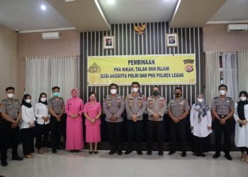 Wakapolres Lebak Berikan Pembekalan Pra Nikah kepada Empat Pasangan Personil Polres Lebak