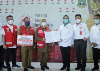 PMI Tangsel Salurkan Donasi untuk Penanggulangan Bencana Kepada PMI Banten