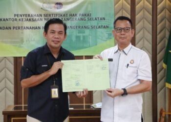 BPN Tangsel Serahkan Sertifikat Tanah Hak Pakai ke Kejari Tangsel
