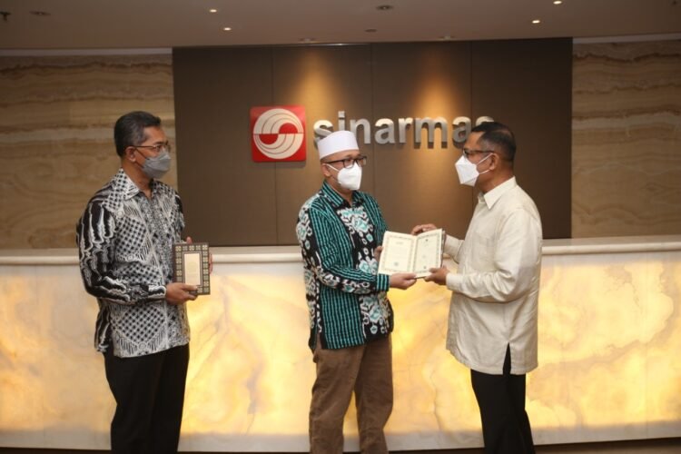 Eka Hospital Wakafkan Ribuan Alquran ke Berbagai Daerah, dari Sumut Hingga NTB