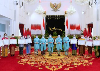Ibu Iriana Jokowi Berikan Penghargaan bagi Perempuan Indonesia se-Tanah Air