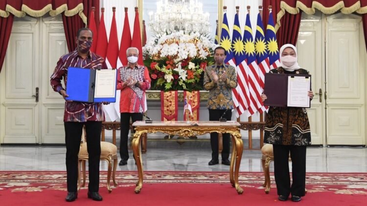 Indonesia-Malaysia Sepakati MoU Perlindungan Pekerja Migran Indonesia di Malaysia
