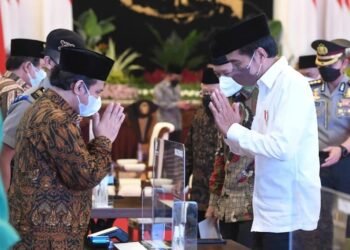 Presiden Jokowi Serahkan Zakat kepada Baznas