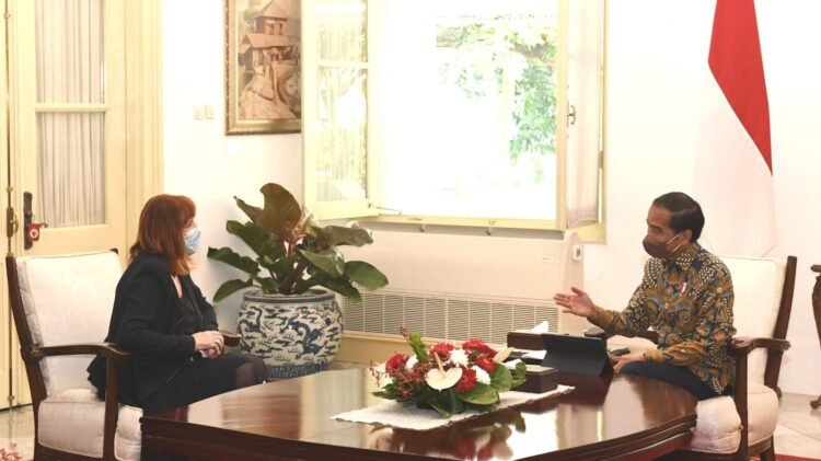 Presiden Jokowi Terima Rektor Monash University Indonesia