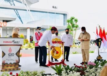 Resmikan Bandara Trunojoyo, Presiden: Tingkatkan Konektivitas Pulau-Pulau Sekitar Madura