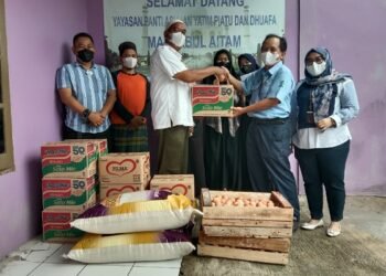 Sambut Ramadan dan Memperingati 100 Tahun Eka Tjipta, Indah Kiat Tangerang Berikan Santunan Yatim Piatu