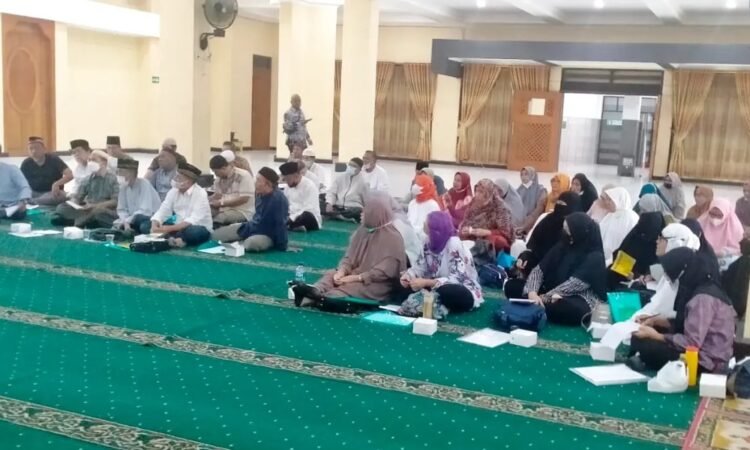 Jemaah Calon Haji dari Kecamatan Ciputat Antusias Ikuti Bimbingan Manasik