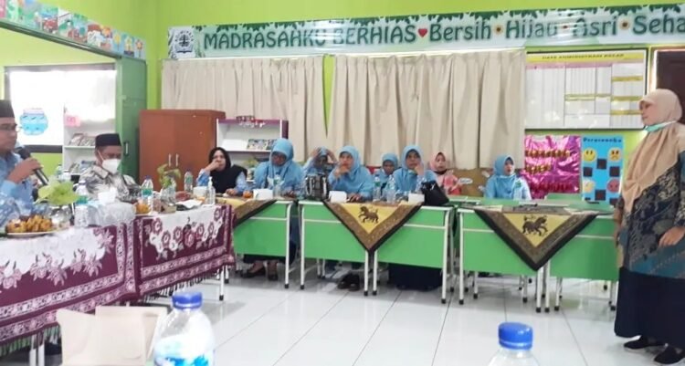 KKMI se-Sumatera Barat Studi Tiru ke MIN 3 Tangsel