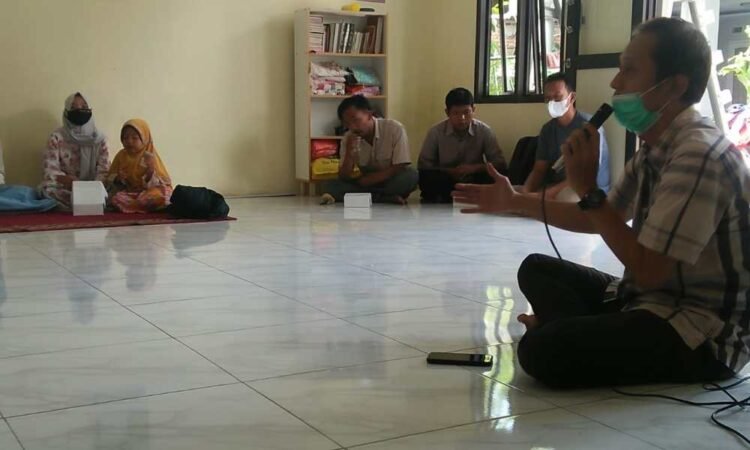 PKM di Kelurahan Cempaka Putih, Dosen Unpam Berbagi Strategi Digital Marketing untuk UKM