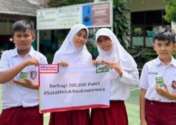 Alfamart Bagikan 6.159 Susu UHT Gratis di Tangsel