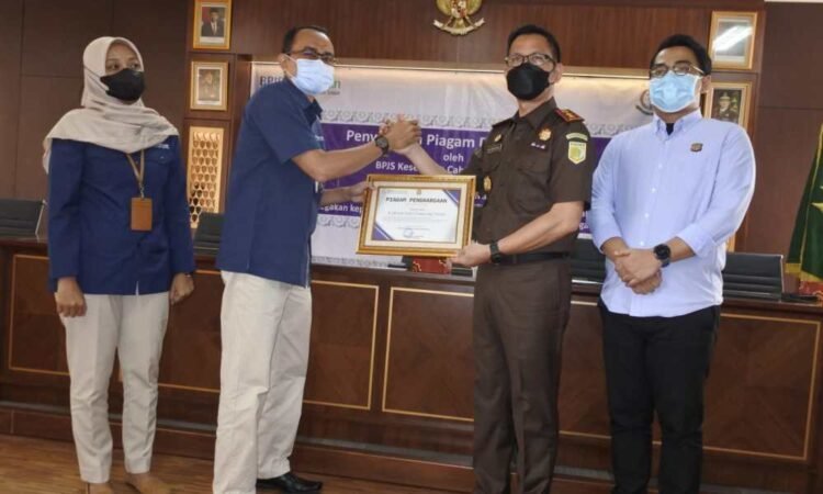 BPJS Cabang Tangerang Berikan Penghargaan kepada Kejari Tangsel