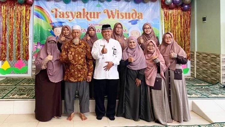 RA Madinatul Ulum Gelar Tasyakuran Wisuda