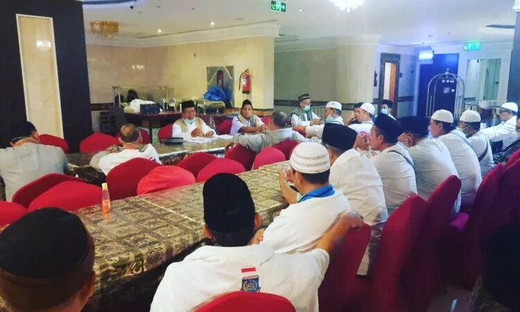 Jemaah Haji Kloter 12 JKG Asal Tangsel Siap Menuju Mekah