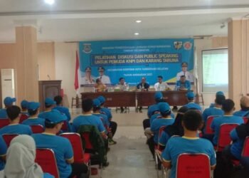 Ketua Bawaslu Tangsel Berikan Pelatihan Public Speaking kepada KNPI dan Karang Taruna