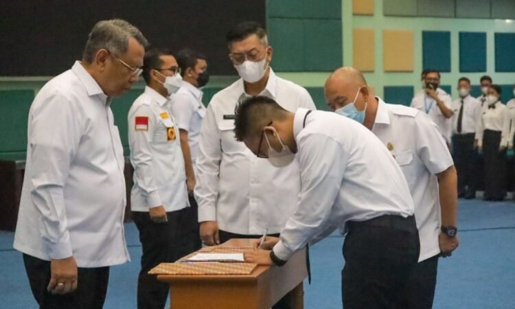 Lantik 448 Guru PPPK Tahap Kedua, Benyamin Davnie: Harus Berkontribusi untuk Kemajuan Tangsel