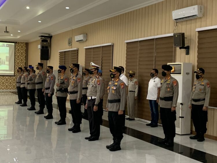 Dansat Brimob Polda Banten Ikut Upacara Kenaikan Pangkat Personel Polda Banten