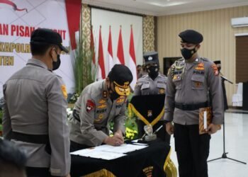 Kapolda Banten Pimpin Upacara Sertijab PJU dan Kapolres Cilegon Polda Banten