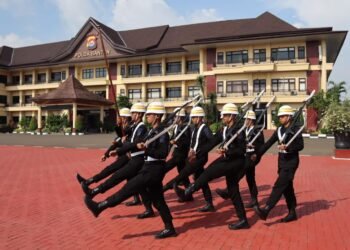 Komandan Satuan Brimob Polda Banten Hadiri Gladi Upacara Dalam Rangka Hari Bhayangkara Ke-76