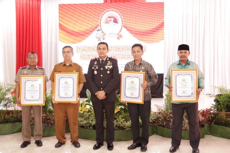 Polres Pandeglang Ikuti Upacara Virtual Puncak HUT Bhayangkara ke-76