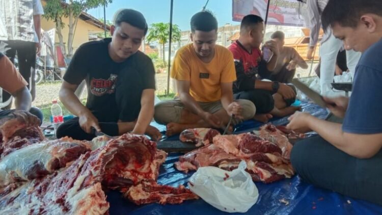 Polres Pandeglang Polda Banten Sembelih Hewan Qurban 2 Sapi dan 7 Ekor Kambing