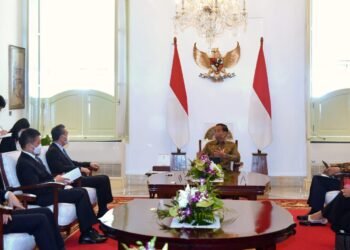 Presiden Jokowi Terima Kunjungan Kehormatan Menlu RRT