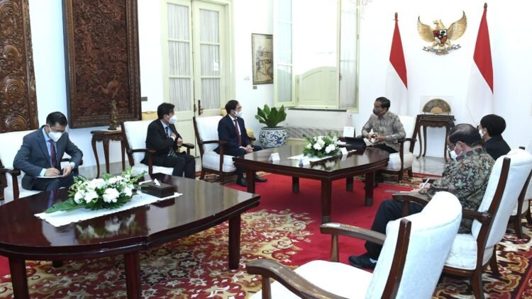 Presiden Jokowi Terima Kunjungan Menlu Vietnam, Bahas Perdagangan hingga Perundingan ZEE