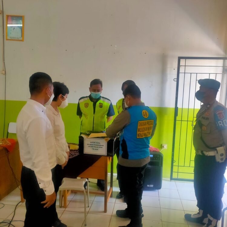 Propam Polda Banten Laksanakan Monitoring dan Pengawasan Seleksi CAT Psikologi Dalam Penerimaan IPDN Provinsi Banten Tahun 2022.