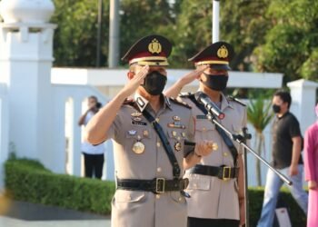 Sambut HUT Bhayangkara ke-76, Kapolres Pandeglang Pimpin Ziarah Makam Pahlawan