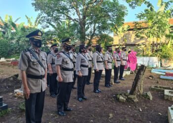 Upacara Ziarah dan Tabur Bunga Peringati Hari Bhayangkara ke 76