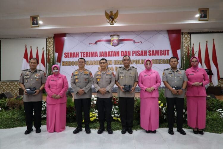 Usai Sertijab, Karoops Polda Banten, Kabidkum Polda Banten dan Kapolres Cilegon Laksanakan Pisah Sambut
