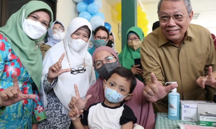 Bulan Imunisasi Anak, Benyamin Davnie Targetkan 100 Ribu Lebih Anak di Tangsel Terima Imunisasi