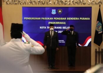 Kukuhkan 50 Anggota Paskibraka Tangsel, Wali Kota Benyamin Davnie: Ini Sejarah Bagi Kalian