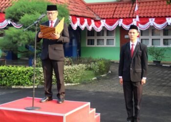 Kasubbag TU Kemenag Tangsel Pimpin Upacara HUT Ke-77 RI Tahun 2022 di MAN Insan Cendikia Serpong