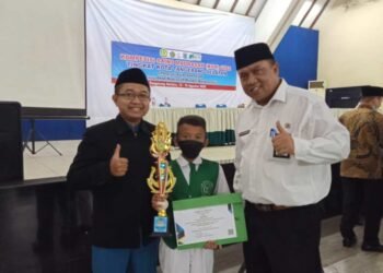 Anugerah Juara Kompetisi Sains Madrasah Tingkat Kota Tangsel Tahun 2022