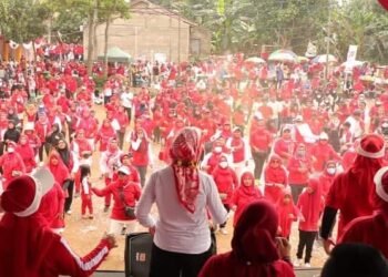 Jalan Sehat Kangen Ibu Airin, Ribuan Warga Berdatangan