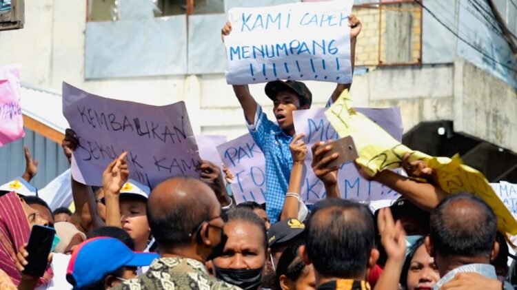 Presiden Berdialog dengan Demonstran Temukan Solusi Masalah Sekolah di Sentani