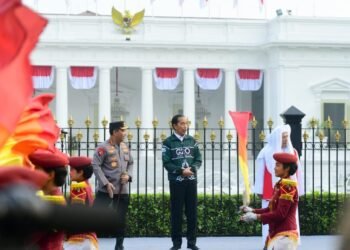 Presiden Joko Widodo Lepas Kirab Merah Putih