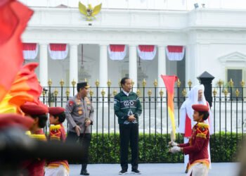 Presiden Joko Widodo Lepas Kirab Merah Putih￼