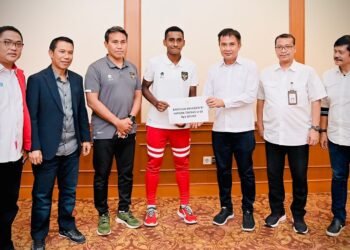 Presiden Jokowi Berikan Bonus Kepada Timnas Sepak Bola U-16
