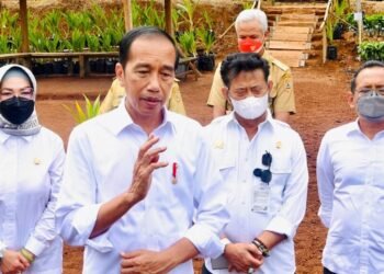 Presiden Soal Usulan TNI/Polri Tugas di Kementerian: Belum Mendesak